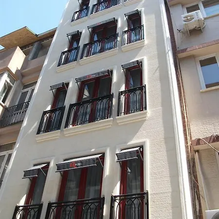 Q Pera (adults Only) 3*