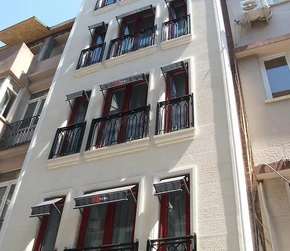 Q Pera (adults Only) 3*