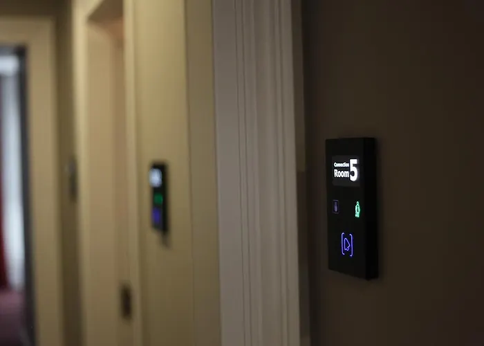 Q Pera (adults Only) 3*