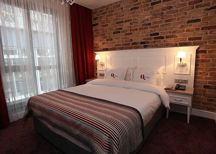 Q Pera (adults Only) 3*