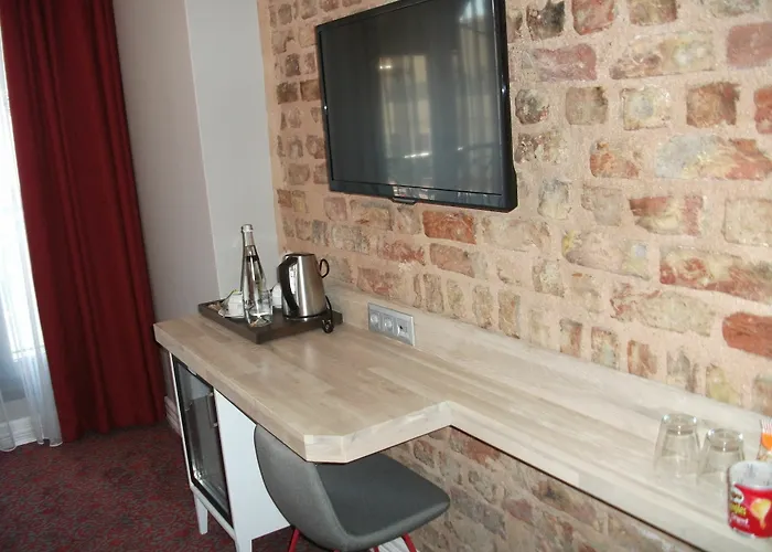 Q Pera (adults Only)