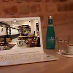 Q Pera (adults Only) Szálloda