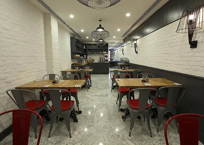 Q Pera (adults Only)