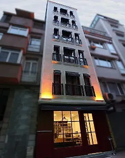 Q Pera (adults Only)