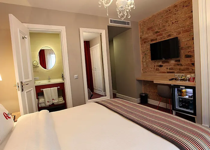 Hotel Q Pera (adults Only) 3*